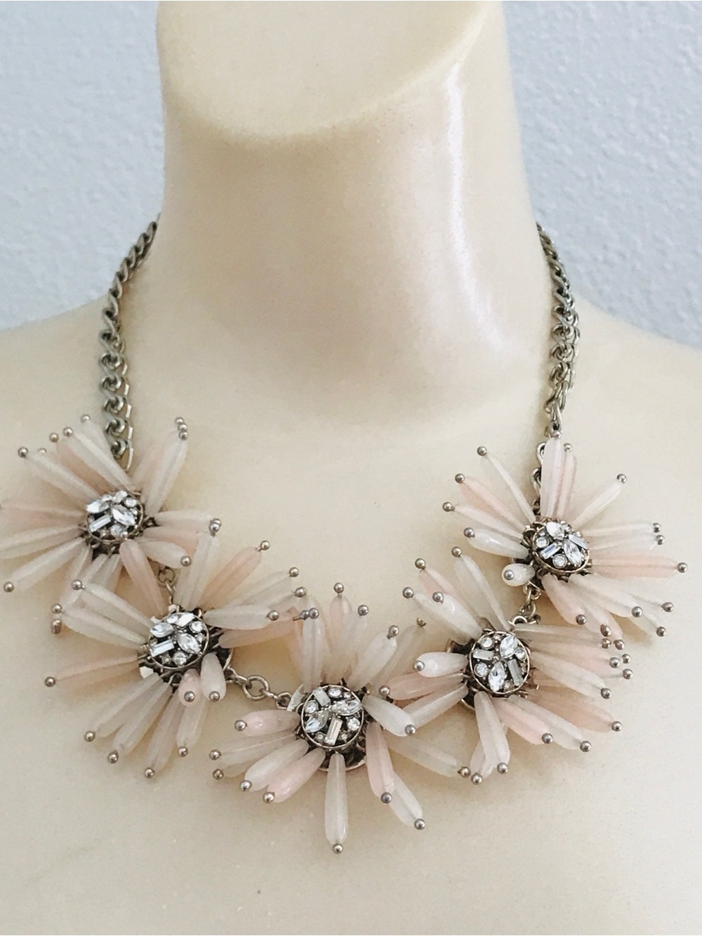 Ann Taylor Silver Tone Pink Flower Burst Statement Necklace Fashion Jewelry